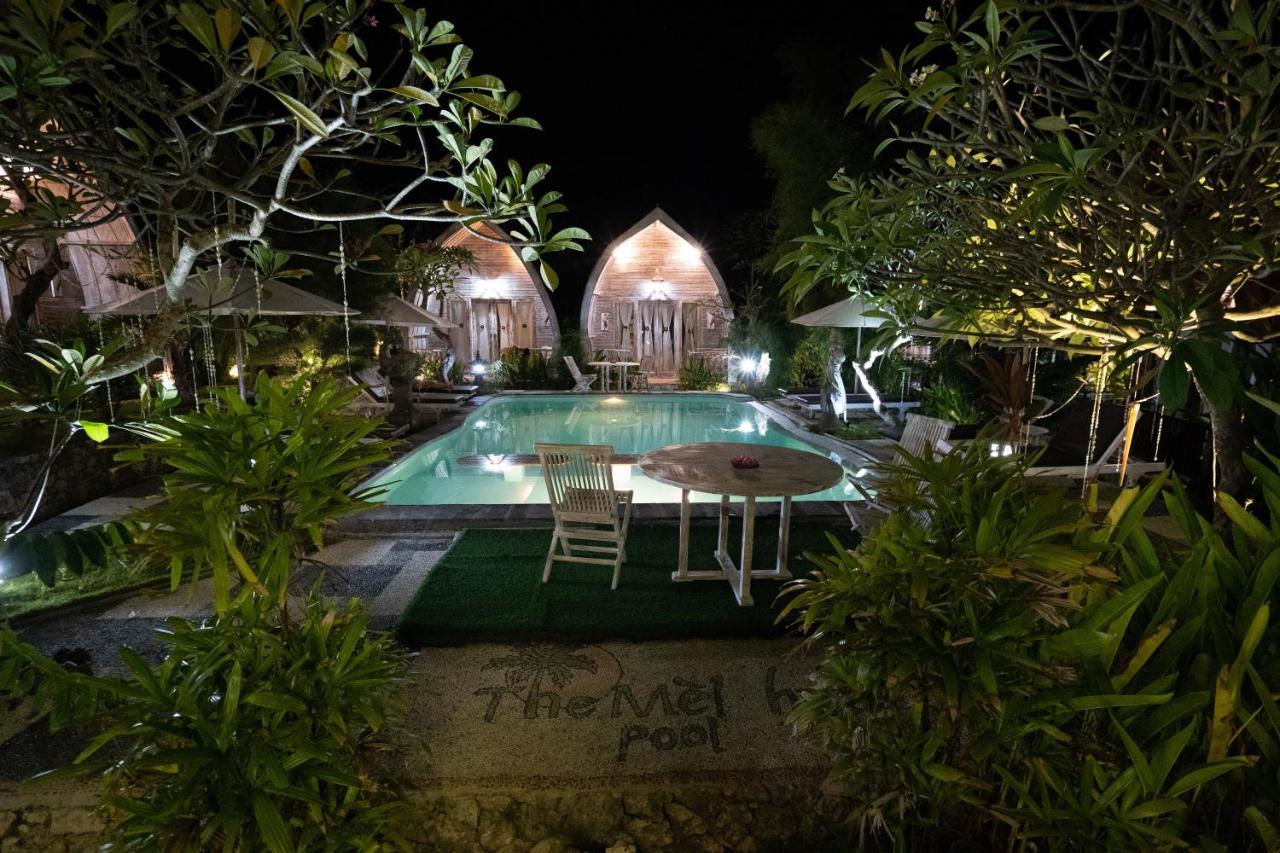 Hotel The Mel Huts à Batununggul Extérieur photo